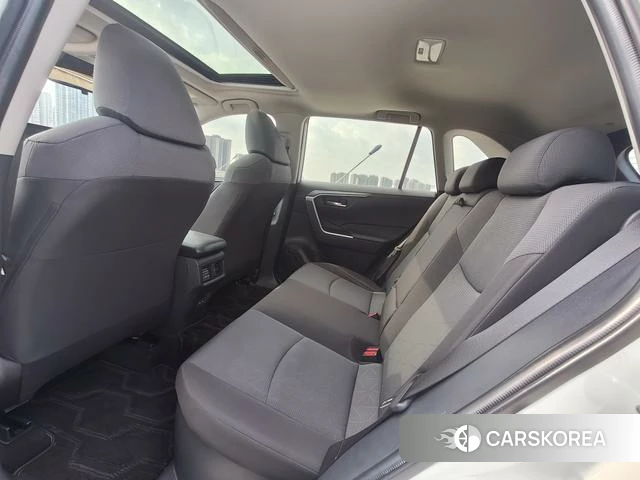 Toyota RAV4 2022 Белый из Китая, фото 3