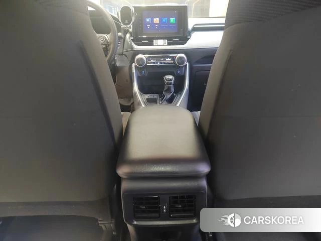 Toyota RAV4 2022 Белый из Китая, фото 3