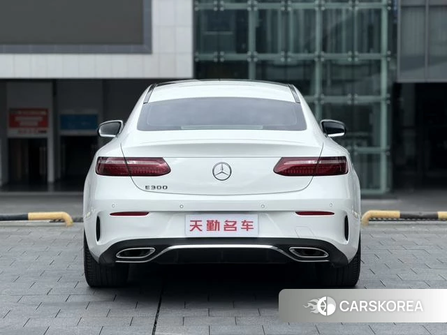 Mercedes-Benz E-Class 2021 Белый из Китая, фото 3