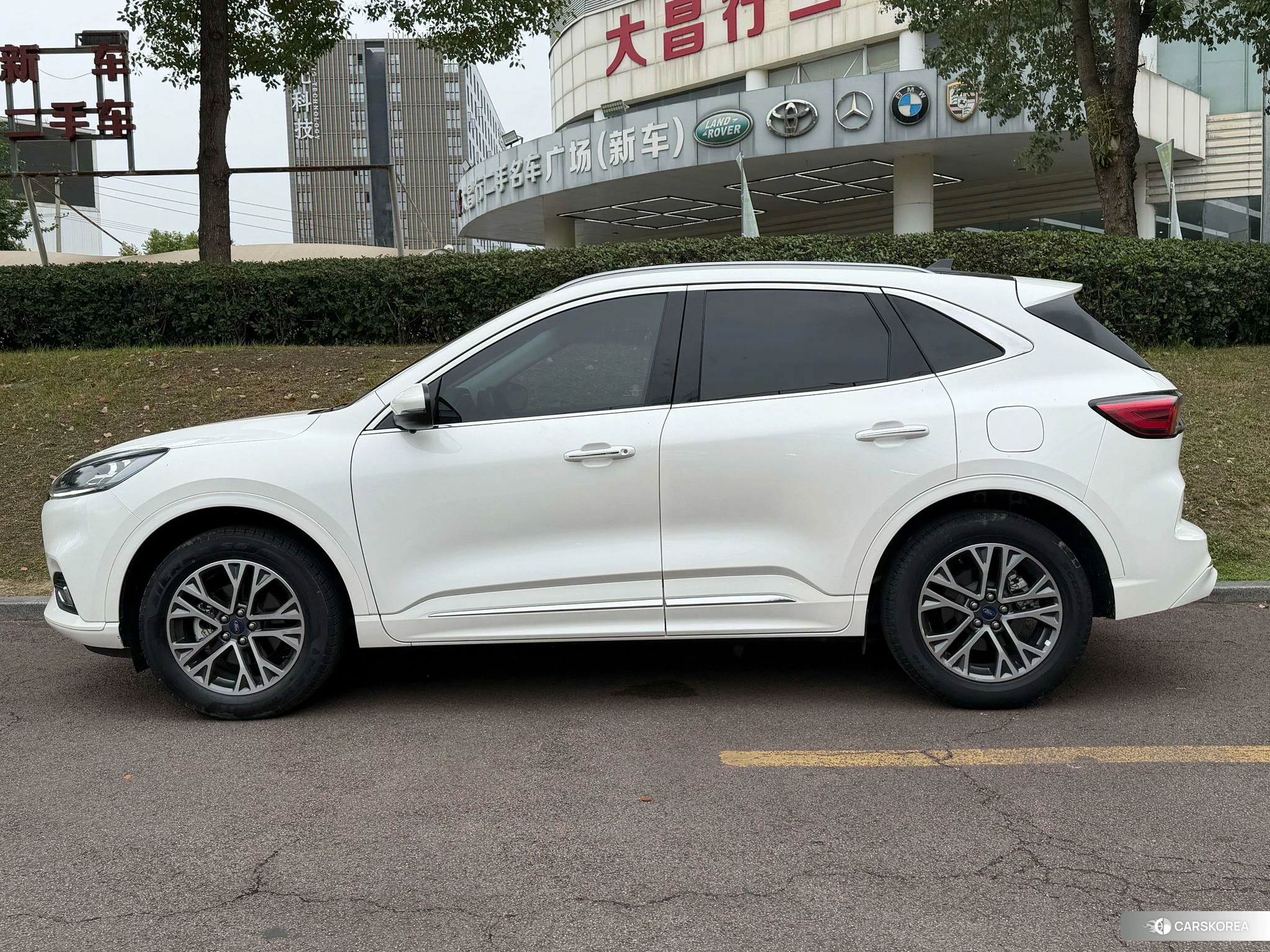 Ford Escape 2020 Белый из Китая, фото 3