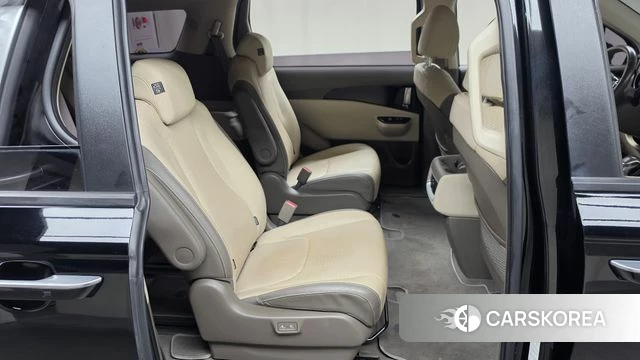 Kia Carnival 4th generation 2022 Черный из Кореи, фото 3