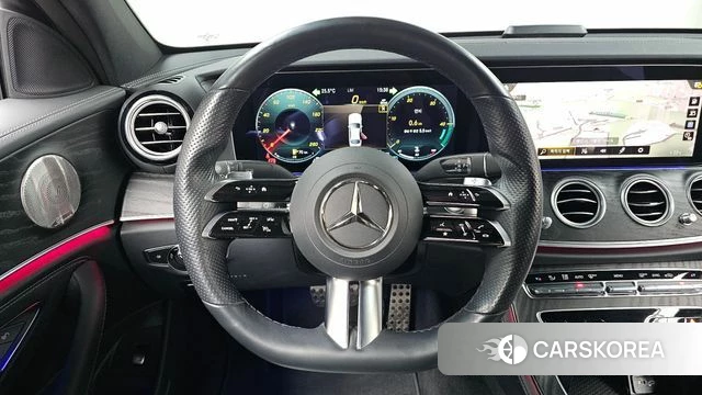 Mercedes-Benz E-Class W213 2022 Белый из Кореи, фото 3