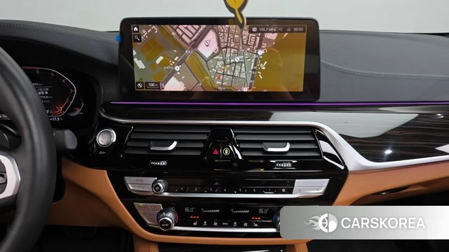 BMW 5 Series (G30) 2022 Белый из Кореи, фото 3