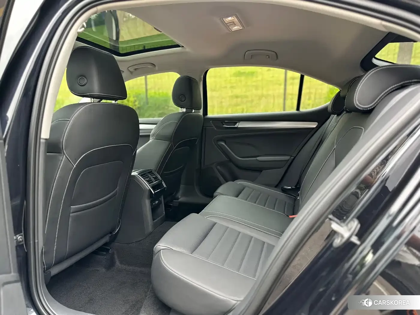 Skoda Superb 2023 Черный из Китая, фото 3