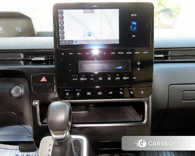 Hyundai Staria 2024 Серый из Кореи, фото 3