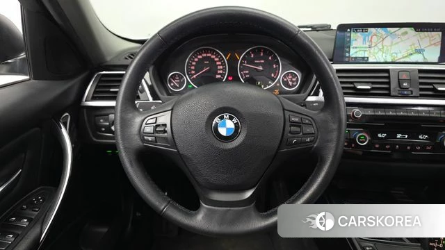 BMW 3 Series (F30) 2018 Белый из Кореи, фото 3