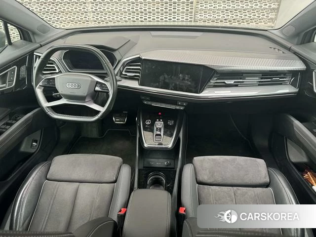 Audi Q4 2023 Темно-серый из Китая, фото 3