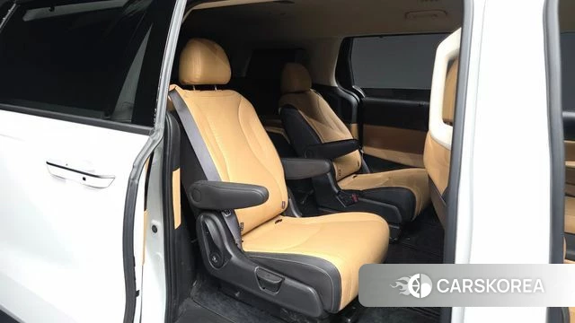 Kia Carnival 4th generation 2023 Белый из Кореи, фото 3