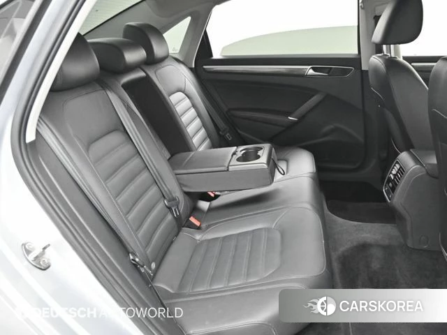 Volkswagen The New Passat 2018 Серебристо-серый из Кореи, фото 3