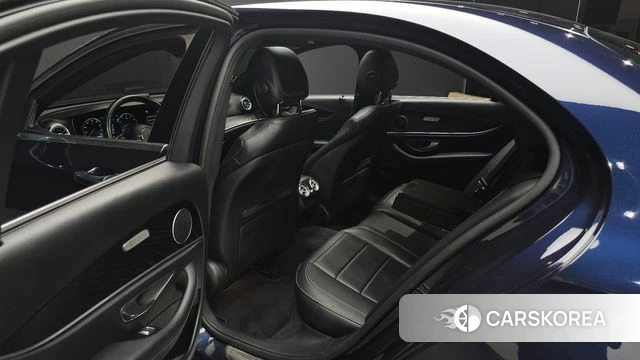 Mercedes-Benz E-Class W213 2022 Синий из Кореи, фото 3