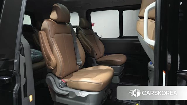 Hyundai Staria 2024 Черный из Кореи, фото 3