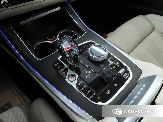 BMW X7 (G07) 2021 Белый из Кореи, фото 3