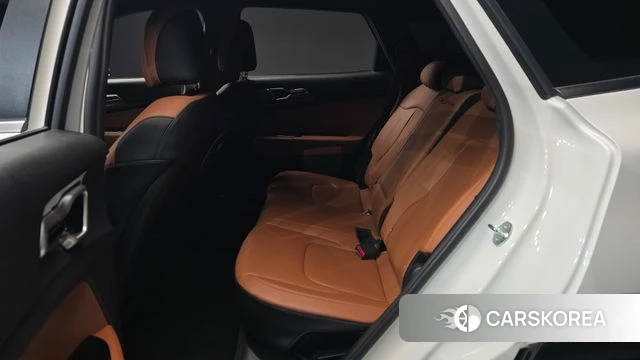 Kia Sportage 5th Generation 2023 Белый из Кореи, фото 3