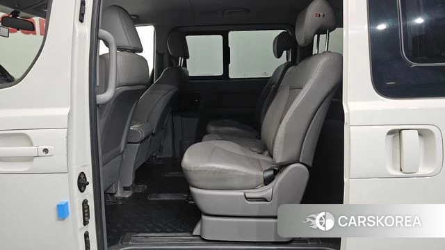 Hyundai The New Grand Starex 2019 Белый из Кореи, фото 3