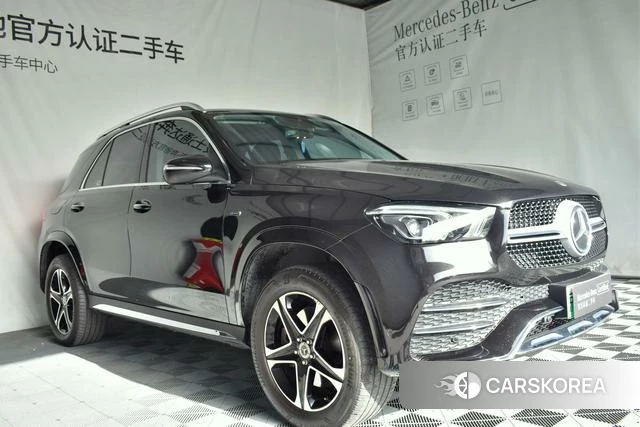Mercedes-Benz GLE 2023 Черный из Китая, фото 3
