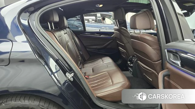 BMW 5 Series (G30) 2018 Черный из Кореи, фото 3