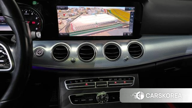 Mercedes-Benz E-Class W213 2020 Серебристо-серый из Кореи, фото 3