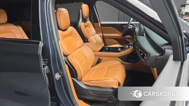 Lincoln Aviator 2nd generation 2021 Серый из Кореи, фото 3