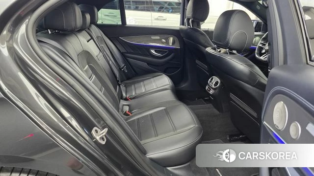 Mercedes-Benz E-Class W213 2022 Серый из Кореи, фото 3