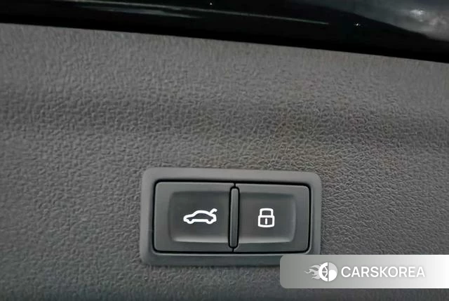 Audi A6 2023 Черный из Китая, фото 3