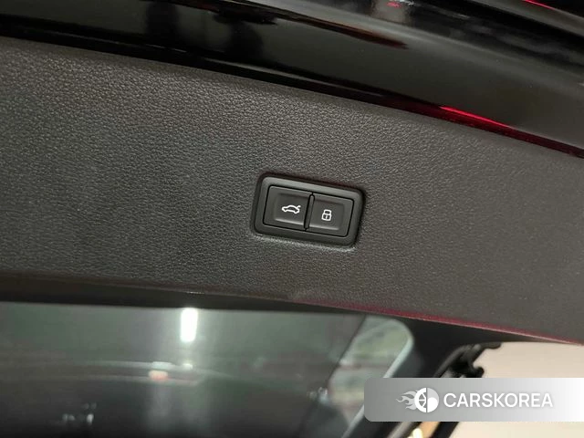 Audi Q8 (4M) 2020 Черный из Кореи, фото 3