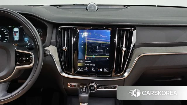 Volvo V60 Cross-Country 2nd Generation 2019 Белый из Кореи, фото 3