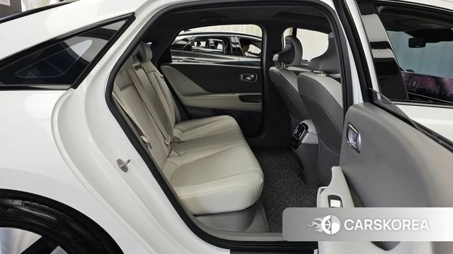 Hyundai Ionic 6 2022 Белый из Кореи, фото 3