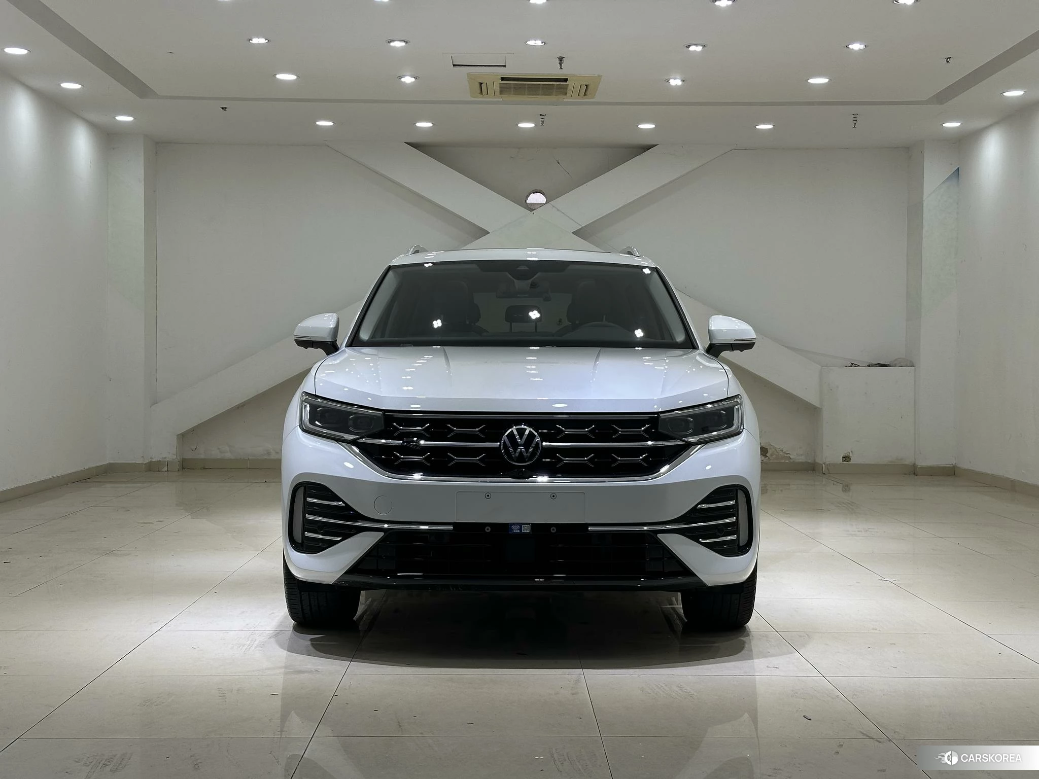 Volkswagen Tayron 2022 Белый из Китая, фото 3