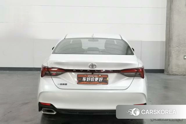 Toyota Avalon 2023 Белый из Китая, фото 3