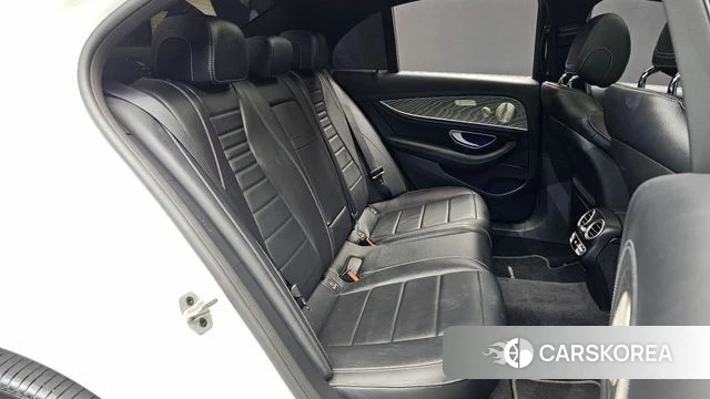 Mercedes-Benz E-Class W213 2022 Белый из Кореи, фото 3