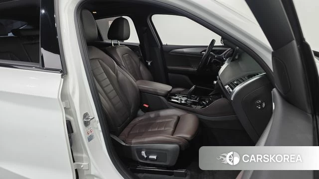 BMW X4 (G02) 2021 Белый из Кореи, фото 3