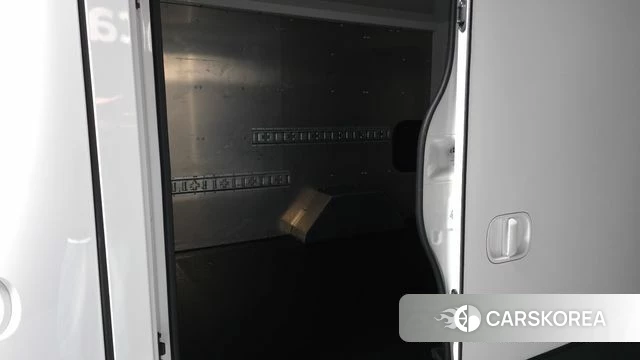 Hyundai ST1 2024 Белый из Кореи, фото 3