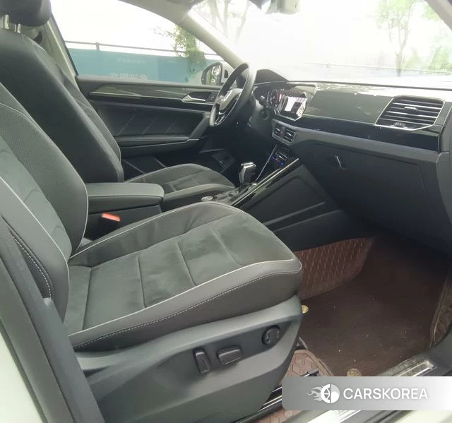 Volkswagen Tayron 2022 Белый из Китая, фото 3