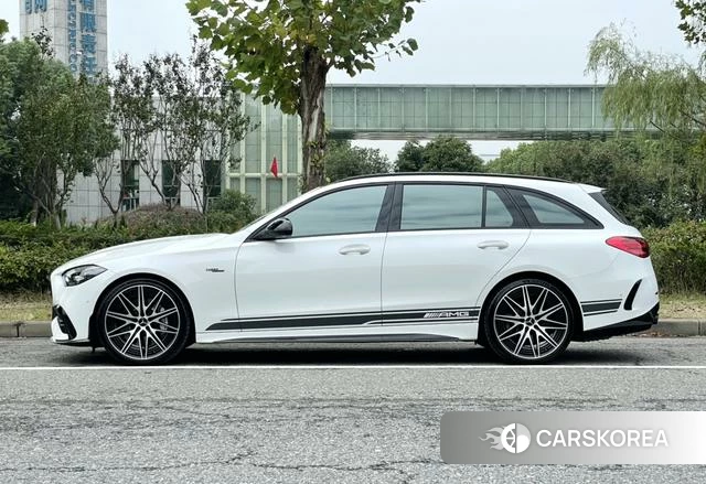 Mercedes-Benz AMG C-Class 2024 Белый из Китая, фото 3