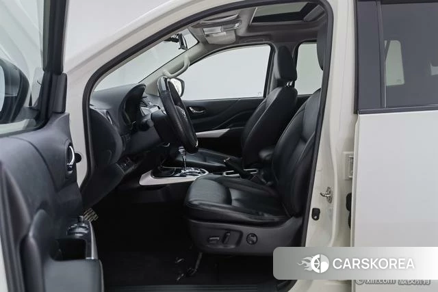 Nissan Terra 2022 Белый из Китая, фото 3