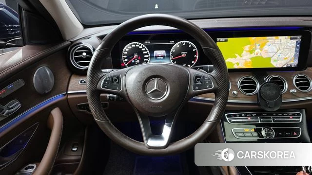 Mercedes-Benz E-Class W213 2018 Синий из Кореи, фото 3