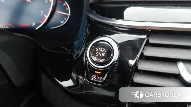 BMW 5 Series (G30) 2018 Белый из Кореи, фото 3