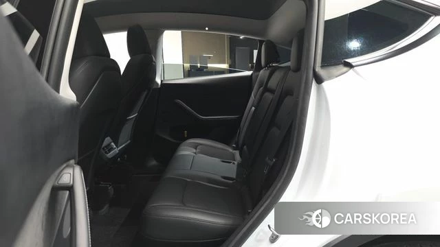 Tesla Model Y 2024 Белый из Кореи, фото 3