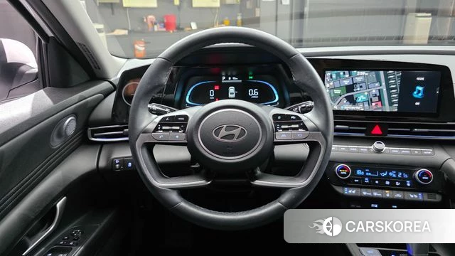 Hyundai The New Avante (CN7) 2023 Белый из Кореи, фото 3