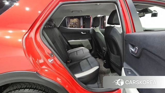 Kia Stonic 2018 Красный из Кореи, фото 3