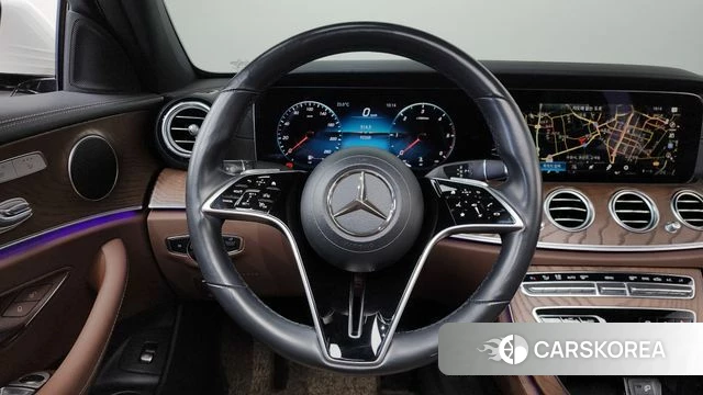 Mercedes-Benz E-Class W213 2021 Белый из Кореи, фото 3
