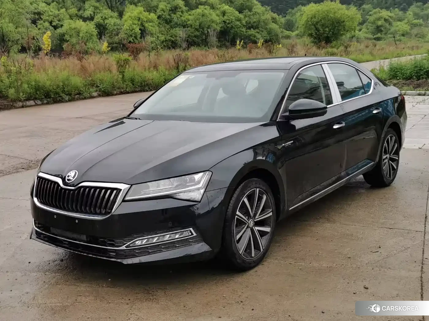 Skoda Superb 2026 Черный из Китая, фото 3
