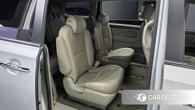 Kia The New Carnival 2019 Серебряный из Кореи, фото 3