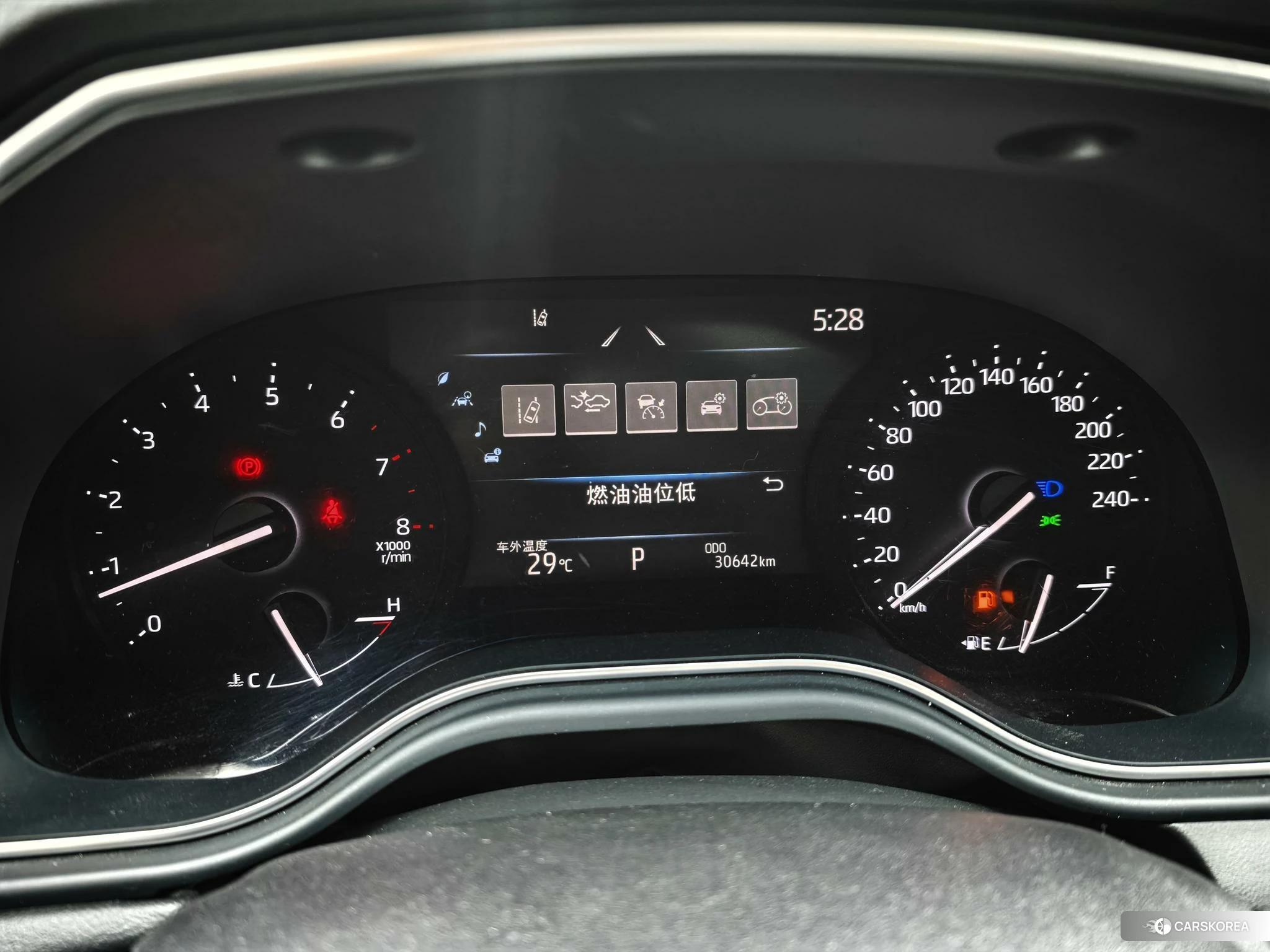 Toyota Avalon 2023 Красный из Китая, фото 3