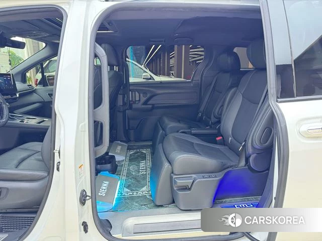 Toyota Sienna 2024 Белый из Китая, фото 3