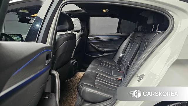 BMW 5 Series (G30) 2018 Белый из Кореи, фото 3