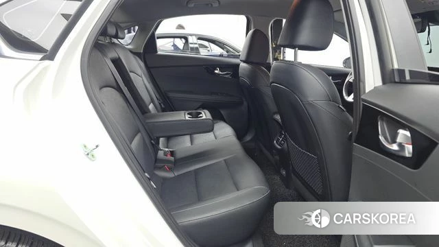 Kia The New K3 2nd generation 2022 Белый из Кореи, фото 3