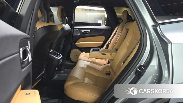 Volvo XC60 second Generation 2018 Серый из Кореи, фото 3