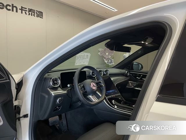 Mercedes-Benz C-class 2023 Белый из Китая, фото 3