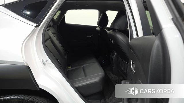 Hyundai Kona Hybrid (SX2) 2023 Белый из Кореи, фото 3